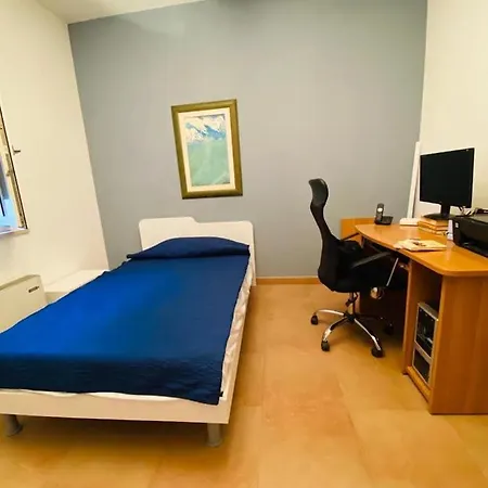 Garibaldi Apartman Leverano